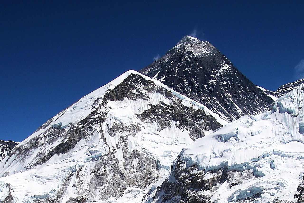 mount-everest-5295184_1280